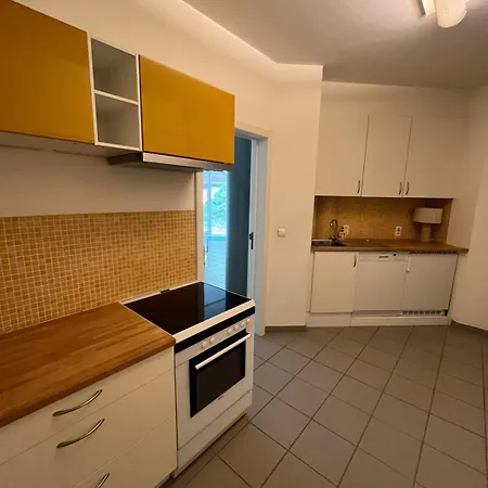 Apartment Le Jardin Secret Pool And Lasne
